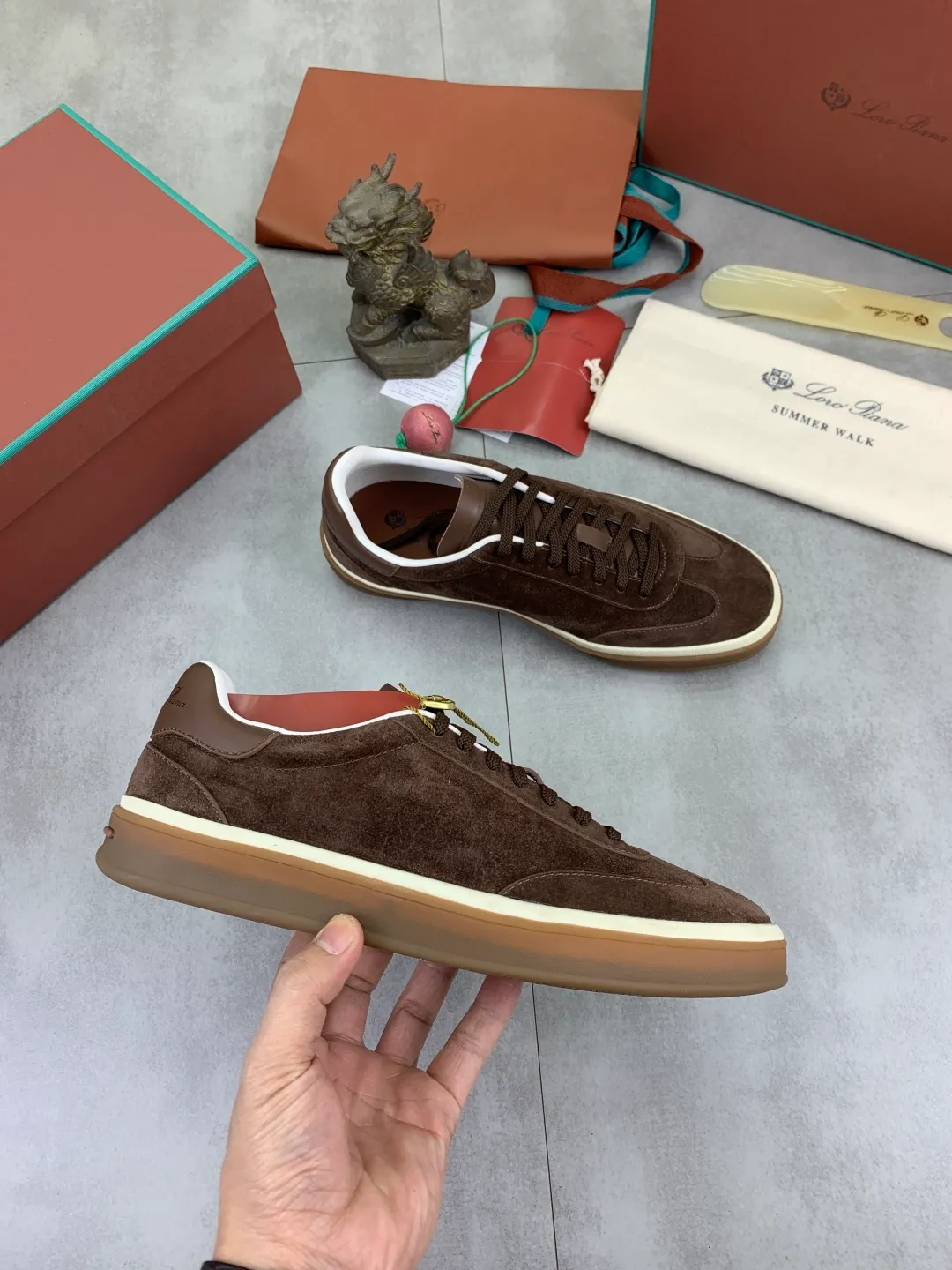 Men's men's shoes 💰P580 New model 💰 The latest casual shoes Loro Piana 💯 Top grade 💯 Buy the original copy 💯 Founded the existing Loro Piana company on April 24, 1924. It is the sixth generation of family operation, providing the best quality products to customers who are discerning about taste and quality. Imported original fly woven fabric with cowhide fabric, plain calfskin lining, hand-stitched thread with cowhide feet, original packaging, high-end outsole, size: 38-45 (customized for 46), 8️⃣ colors available